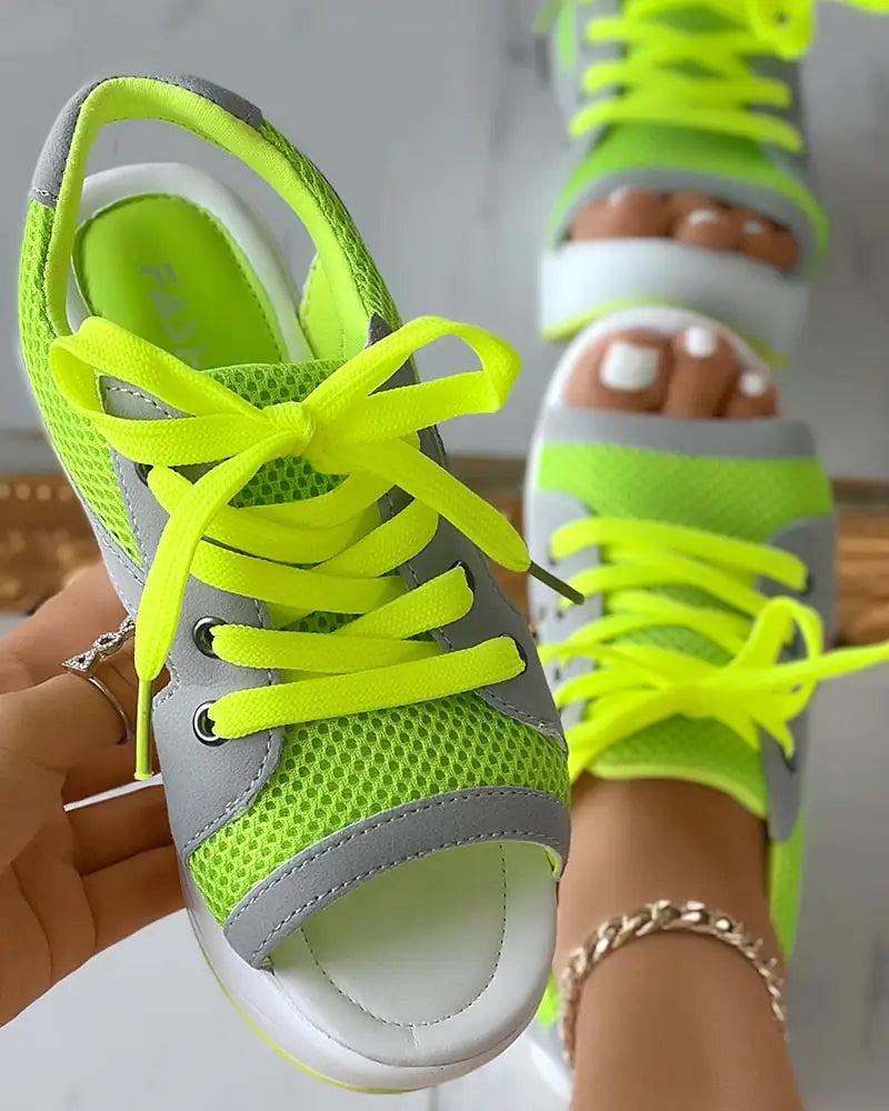 Sandalias Muffin con cordones y abertura