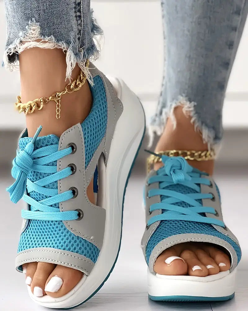 Sandalias Muffin con cordones y abertura
