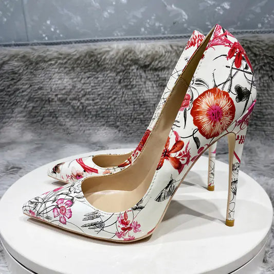 Zapatos de tacón de aguja con flores Veowalk
