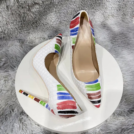Stiletto con punta puntiaguda