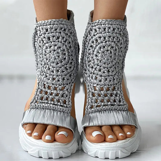 Sandalias con cuña geométrica trenzada
