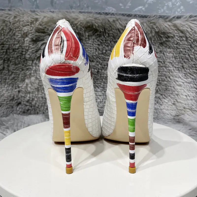 Stiletto con punta puntiaguda