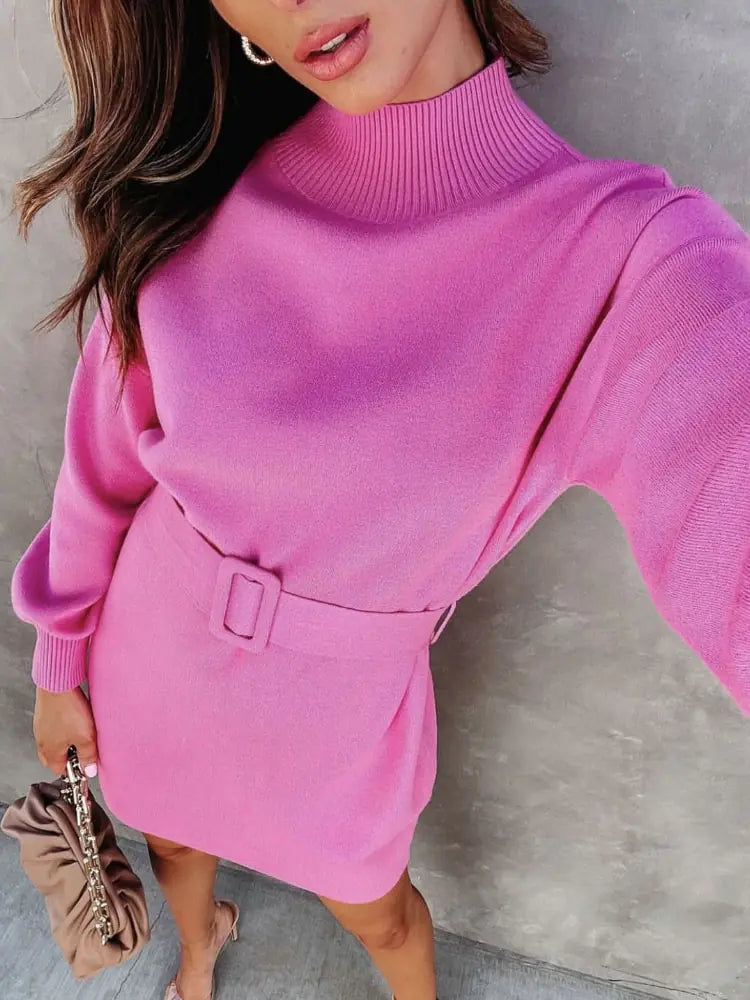 Elegante vestido suéter de cuello alto con cinturón