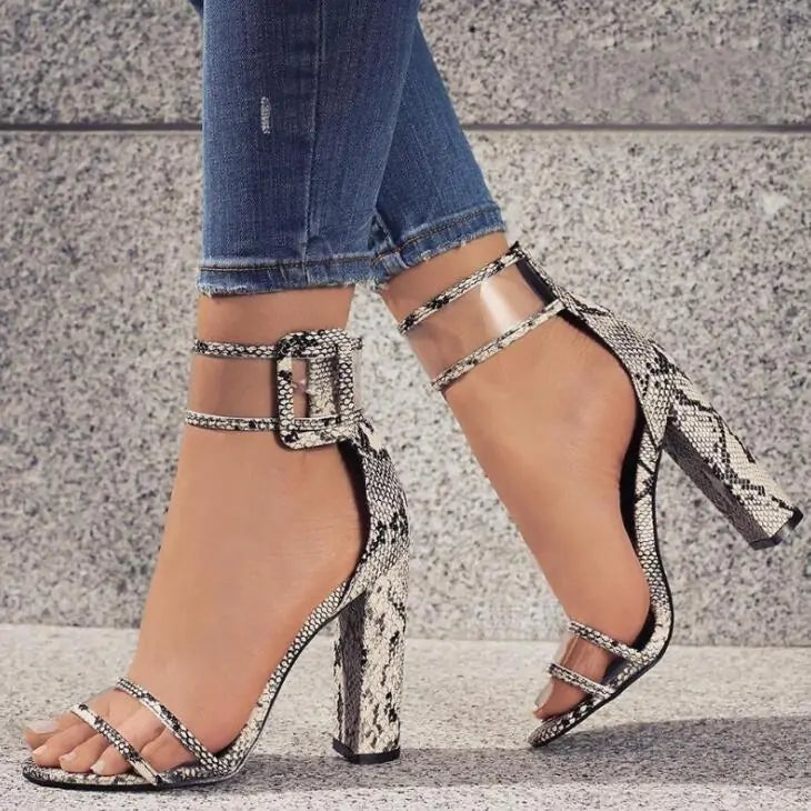 Sandalias cómodas con tacones altos y huecos para mujer